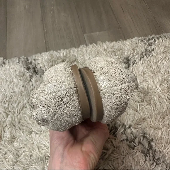 Tory Burch Gold Flats 6.5 - Picture 4 of 12